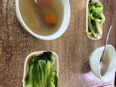 例汤-煲煲香快餐(南京路店)
