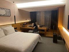 -优逸酒店(柳州窑埠古镇万象城店)