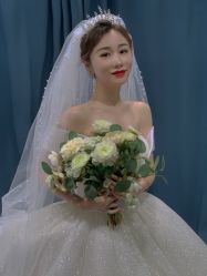 -愫·婚纱礼服馆(河东店)