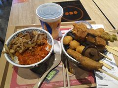 辣白菜猪肉饭沙拉套-吉野家(复兴路第二餐厅店)