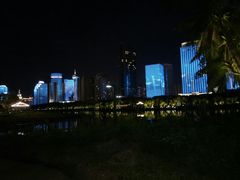 -万绿园