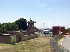-霍尔果斯国门景区