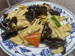 -天天向上素食餐厅(五台山店)
