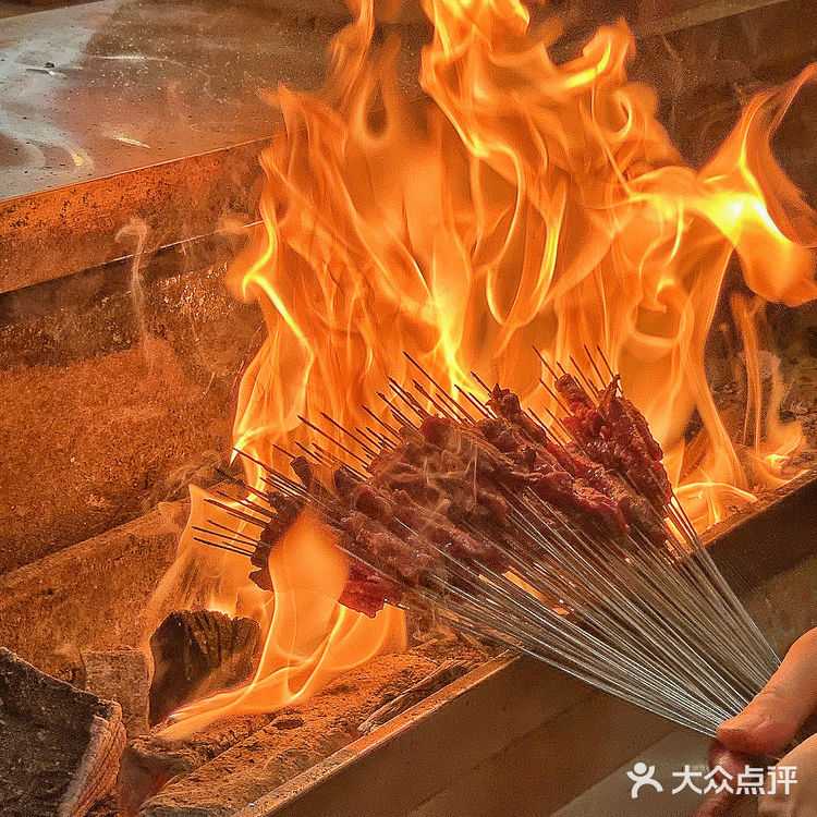 在成都!终于吃到了正宗贵阳铁签烤肉!