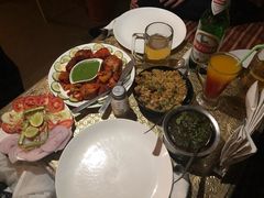 -Lake Shore Hotel & Restaurant