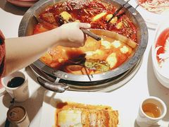 -茅草房·河畔园林火锅