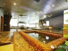 -德州凤冠假日酒店