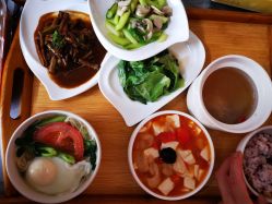 -卓玥国际月子会所(罗山路店)