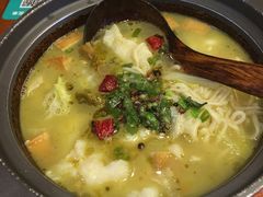 -周鱼小馆石锅酸菜鱼(活力汇店)