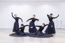 -深舞形体民族舞蹈工作室