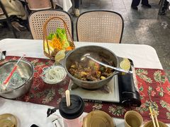 -刘姐啤酒鱼民族演艺餐厅(西街总店)