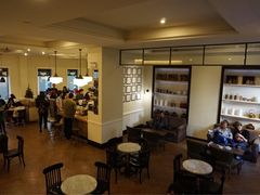 大堂-星巴克臻选(广州沙面店)