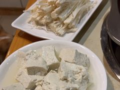 -味之溢美蛙仔姜兔·肥肠鱼•耗儿鱼(文星店)