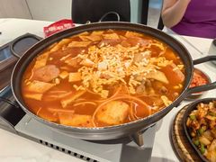 部队火锅-HONGA HONGA雄家(曹路店)