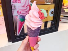 草莓冰淇淋-麦当劳(曲阳店)