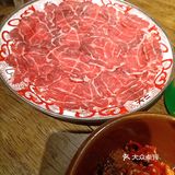 又是一家生意火爆的民间火锅