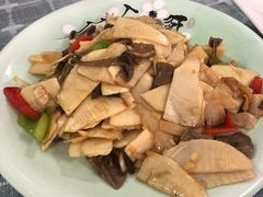 -天天向上素食餐厅(五台山店)