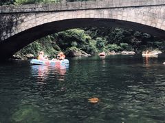 -安吉龙王山峡谷漂流