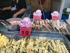 -席娜卡琳火车铁道夜市