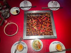 -二荆条·蜀鲜汇城市森林火锅