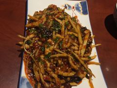 鱼香肉丝-三俞竹苑(红旗街万达店)