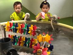 -爱睿思儿童早教亲子游泳(万象城店)