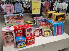 -唯品会(北京国瑞城店)