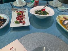 -海派美食·家宴海鲜青岛菜·石锅鲽鱼头(东方城店)