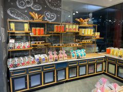 面包甜点陈列柜-皇家美孚(海云庵店)