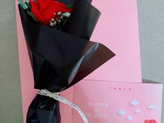 -TESLA 特斯拉(上海太古汇体验店)