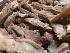手抓羊肉-青海名吃尕张娃非遗烤肉(海湖总店)