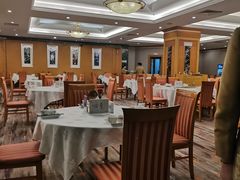 大堂-满江红四季餐厅 · 国家五钻级酒家(新纪元大酒店店)