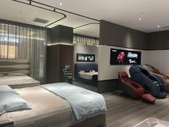 -居然之家金源店-停车场