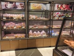 面包甜点陈列柜-巴黎贝甜(银城东苑店)