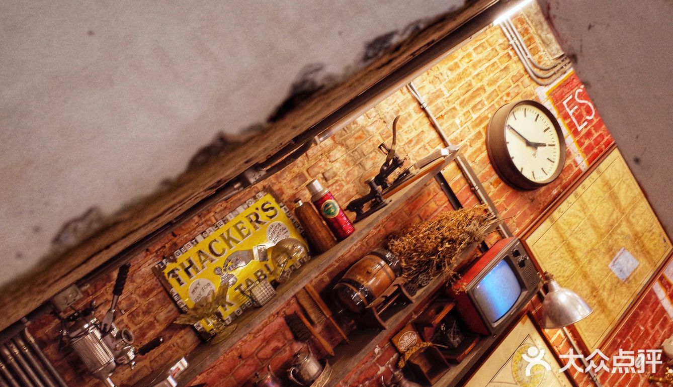 屋顶咖啡店很多，这家与文物近在咫尺