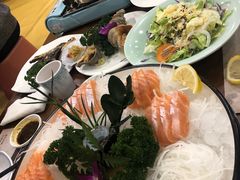 -青瓦餐厅·生鱼片·韩园烤肉(西塔店)