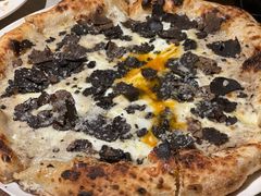 黑松露有机蛋Pizza-Atto Primo
