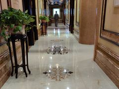 -皇宫大酒店