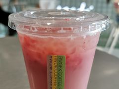 草莓波波（冻）-RWORK·COFFEE(滨江店)