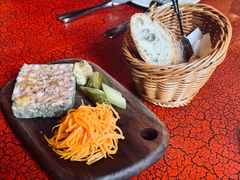 -羽深肉铺 Steak & Wine