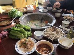 -姚记抚仙湖石锅鱼庄