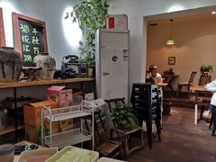 -猫爷的腔调·黔小馆(交大医学住宅区店)