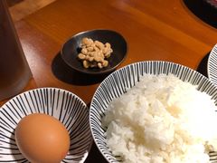 生鸡蛋纳豆盖饭-不倒翁炭火烧肉(永安里店)