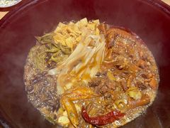 -万里闯关东铁锅炖菜馆(高新旗舰店)