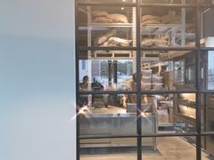 面包甜点陈列柜-来回·咖啡(钟村咖啡豆店)