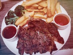 -WOLFGANG PUCK KITCHEN & BAR(迪士尼小镇店)