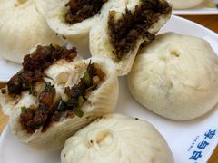 -李与白包子铺(桐梓林店)