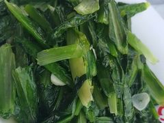 -肥肥虾庄·金牌油焖大虾(东湖欢乐谷店)