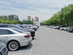 -上海汽车博览公园-北门停车场