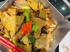洋芋粑粑炒腊肉-莲花餐饮(高新店)